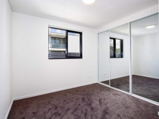 View profile: Quality Modern Apartment-3 Minutes to Station!