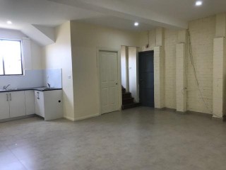 View profile: Huge granny flat! Walk to station!