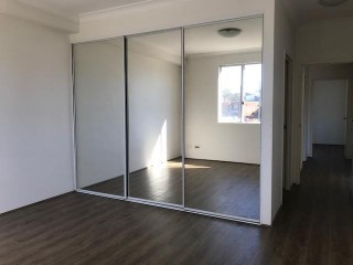View profile: 2 Bedrooms! 2 Bathrooms! 2 Minutes to Station!