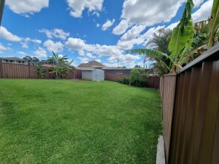 View profile: Spotless Renovated Home in Outstanding Location!