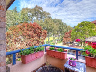 View profile: Huge Unit- Walk to Station!