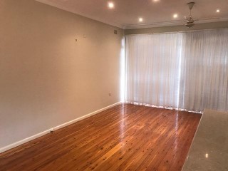View profile: Walk to Station & Shops! The Perfect Family Home!