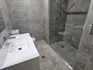 View profile: Stunning Modern Luxury Unit! Two Bathrooms!