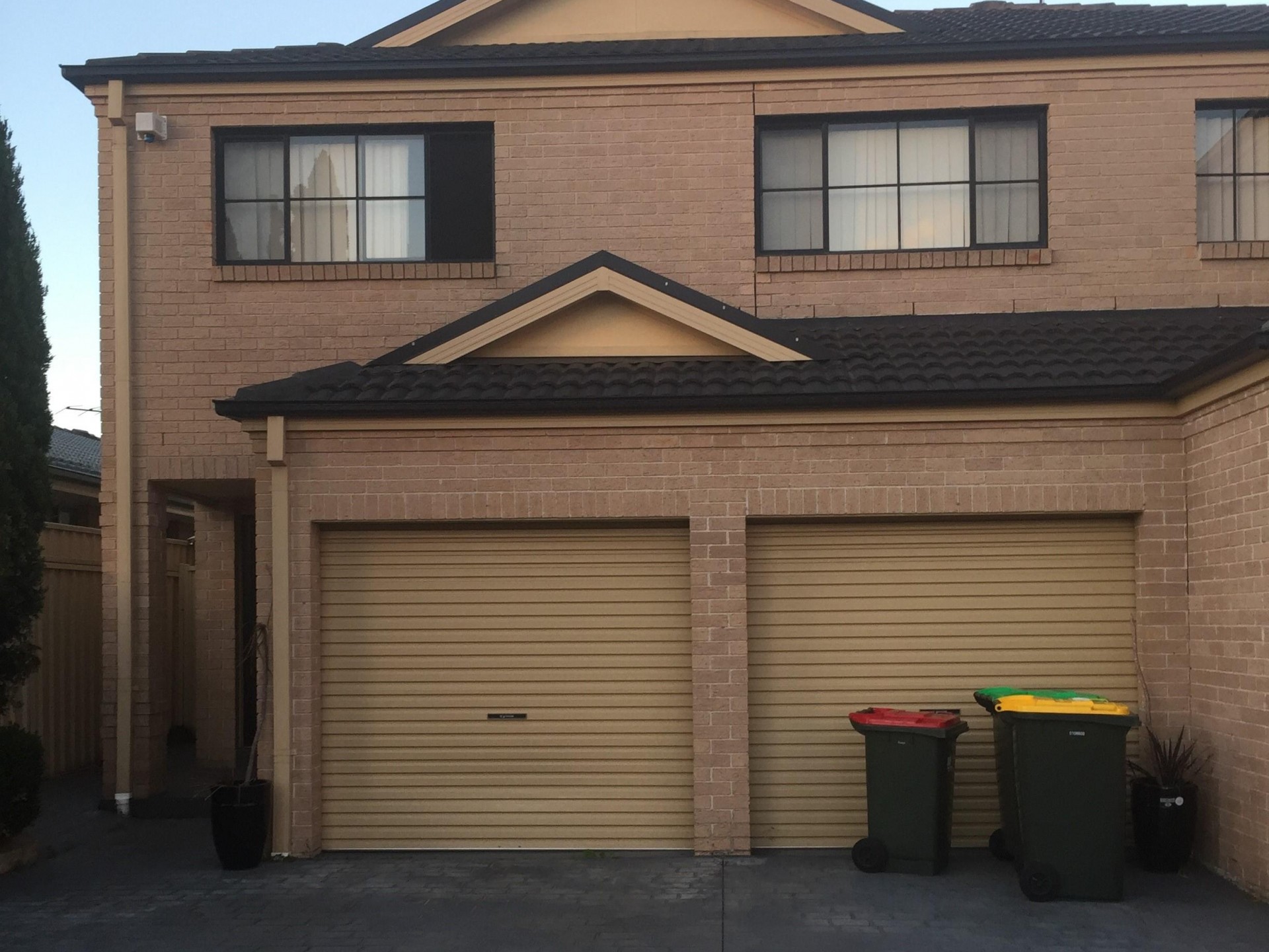 Quality 4 Bedroom Duplex!!