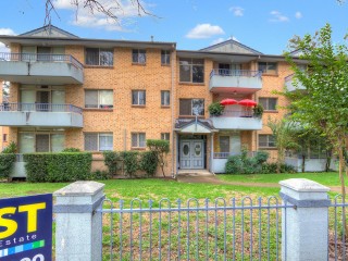 View profile: Top Quality Unit- 3 Minutes Walk to Station!