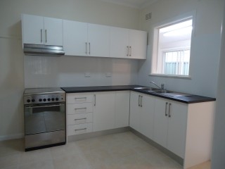 View profile: Gas Cooking and Short Stroll to Station!