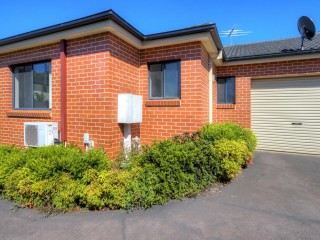 View profile: Torrens Title-No Strata Fees! Walk to Station