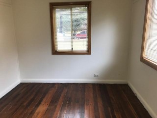 View profile: 4 Bedrooms! Close to Everything!