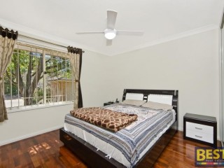 View profile: 3 Bedrooms Only 700 Metres to Station!