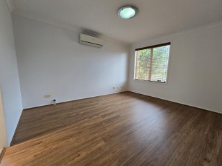View profile: Newly Renovated 4 Bedroom Westmead Duplex