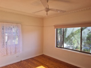 View profile: 3 Bedroom home plus study in convenient location