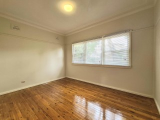 View profile: Large family home with lawns maintained by owner!