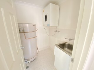 View profile: 5 Minutes walk to Station & Shops!