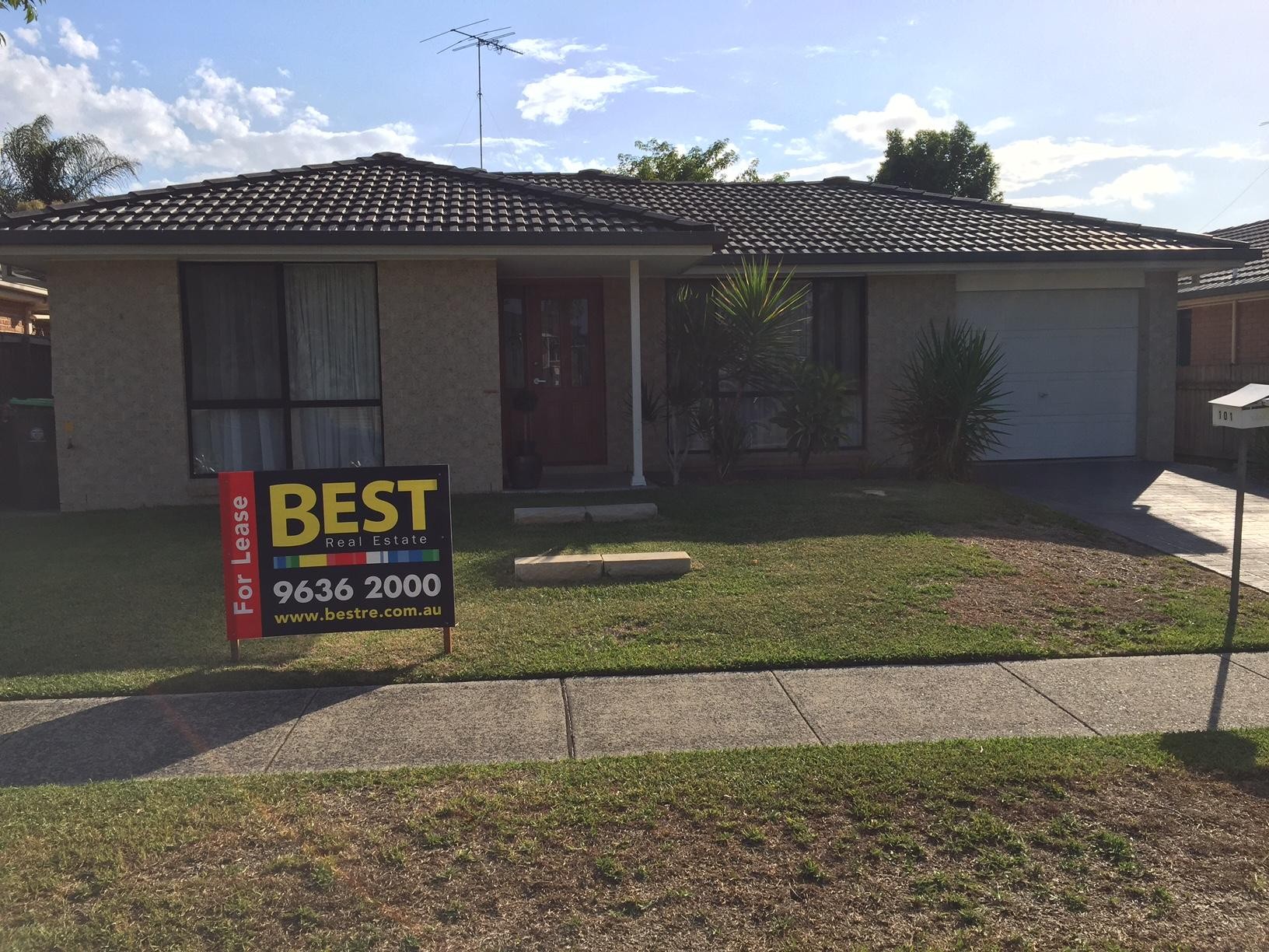 Lovely 4 bedroom home with ducted air !!