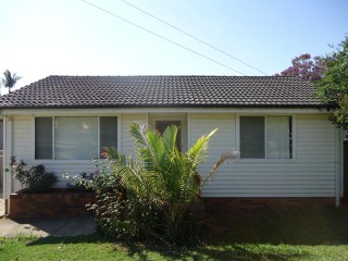 View profile: Beautiful home conveniently located within popular school catchments!