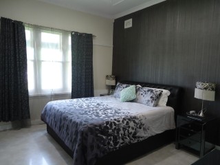 View profile: Jacuzzi, Ducted Air Conditioning & Woodfired Oven