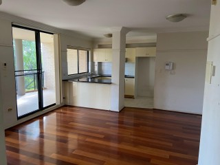 View profile: Ensuite! Gas cooking!  A/C! Pool in Complex!