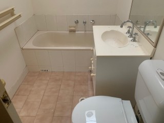 View profile: Walk to Station! 3 Bedroom Townhouse!