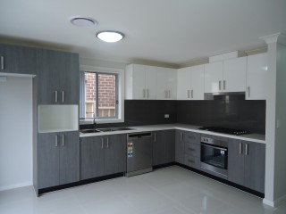 View profile: Short stroll to Girraween Selective & Primary Schools