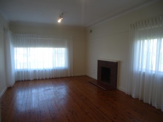 View profile: Freshly painted & Fully Fenced Yard