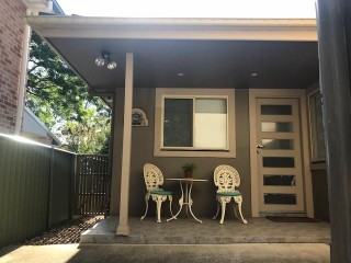 View profile: Granny Flat in Lovely Leafy Street!