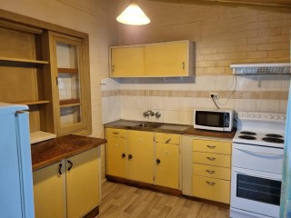 View profile: Very Convenient Location & Water is included in rent! New carpet and Lino JUST installed!