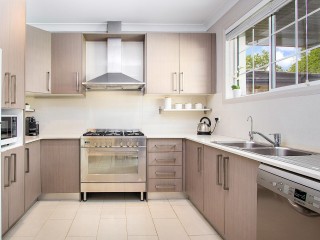 View profile: 4 Bedrooms! 2 Bathrooms!