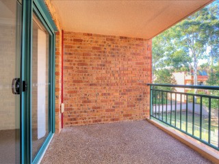 View profile: Outstanding Location - 2 Minutes Walk to Station