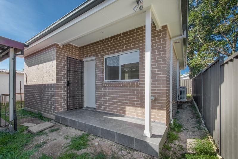 As New Granny Flat! 2 Bedrooms & Air Conditioning