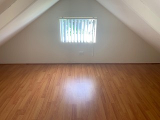 View profile: One Bedroom plus Loft-Walk to Station & Shopping Centre