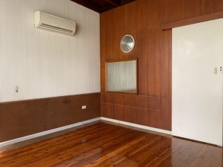 View profile: Walk to Station! Excellent Street