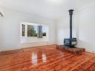 View profile: Superbly located to Wentworthville Station, Westmead Station, bus stops, shops and schools!