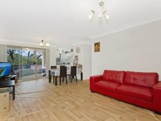 View profile: 2 Minutes Walk to Station!!