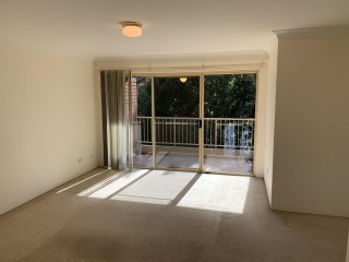 View profile: Close to Station & Woolworth's Shopping Centre