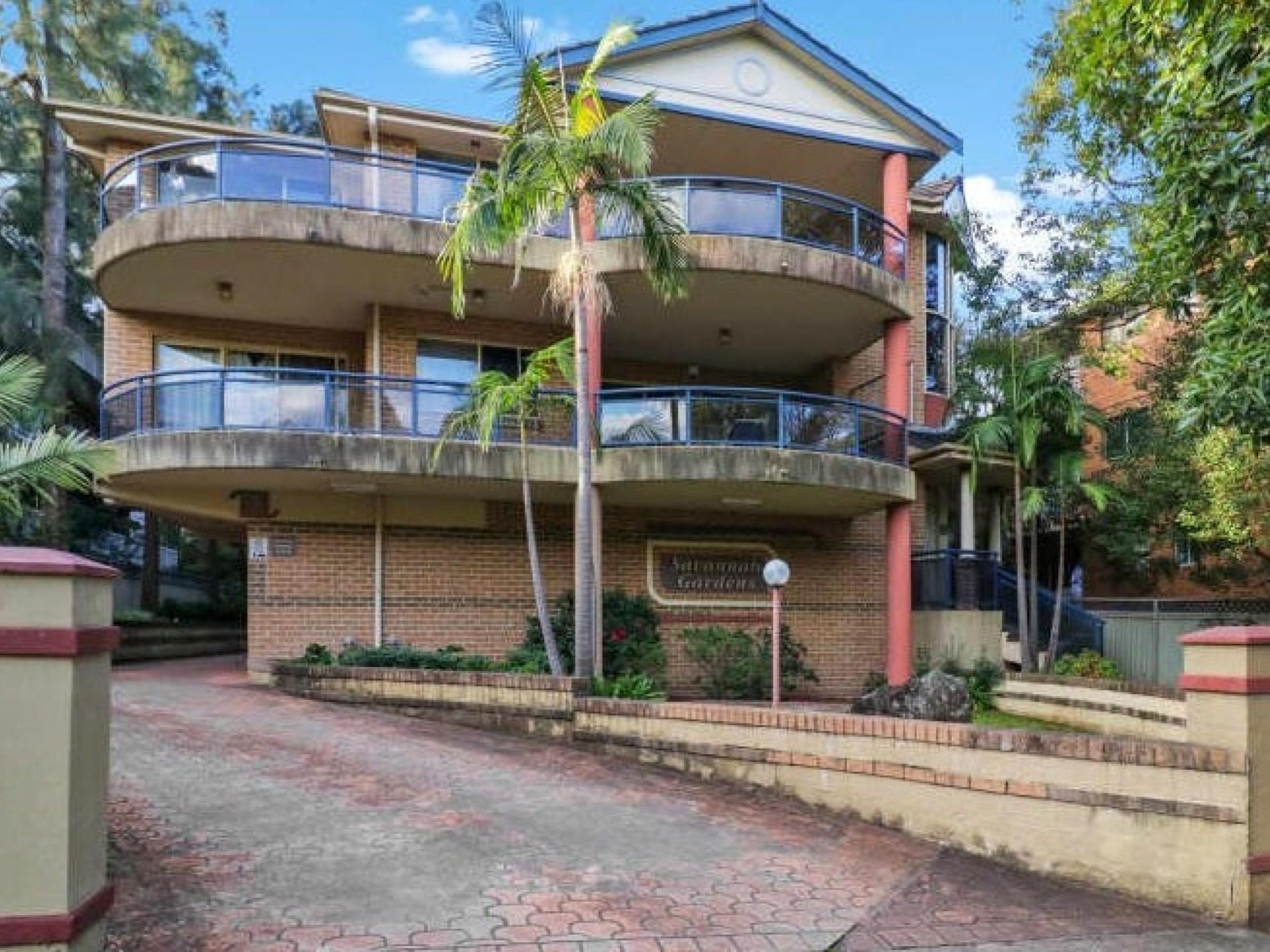 3 Bedrooms!, 2 Bathrooms! Air Conditioning