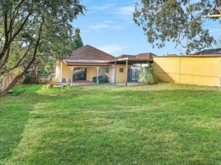 View profile: Superbly located to Wentworthville Station, Westmead Station, bus stops, shops and schools!