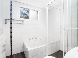 View profile: Rare Find! 3 Bedrooms & 5 Minutes to Station & Shops!