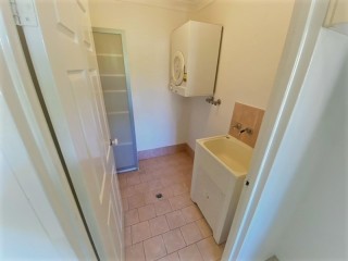 View profile: Fantastic Two Bedroom Unit -Gas Cooking!