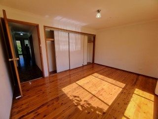 View profile: Walk to Station, Shops & Darcy Rd School!