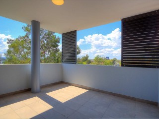 View profile: Quality Modern Apartment-3 Minutes to Station!