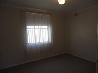 View profile: Lovely home with 4 bedrooms and Swimming Pool!
