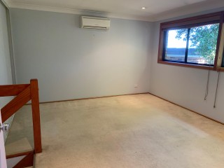 View profile: 3 bedroom modern family home located in a leafy suburb.  Water included in rent!