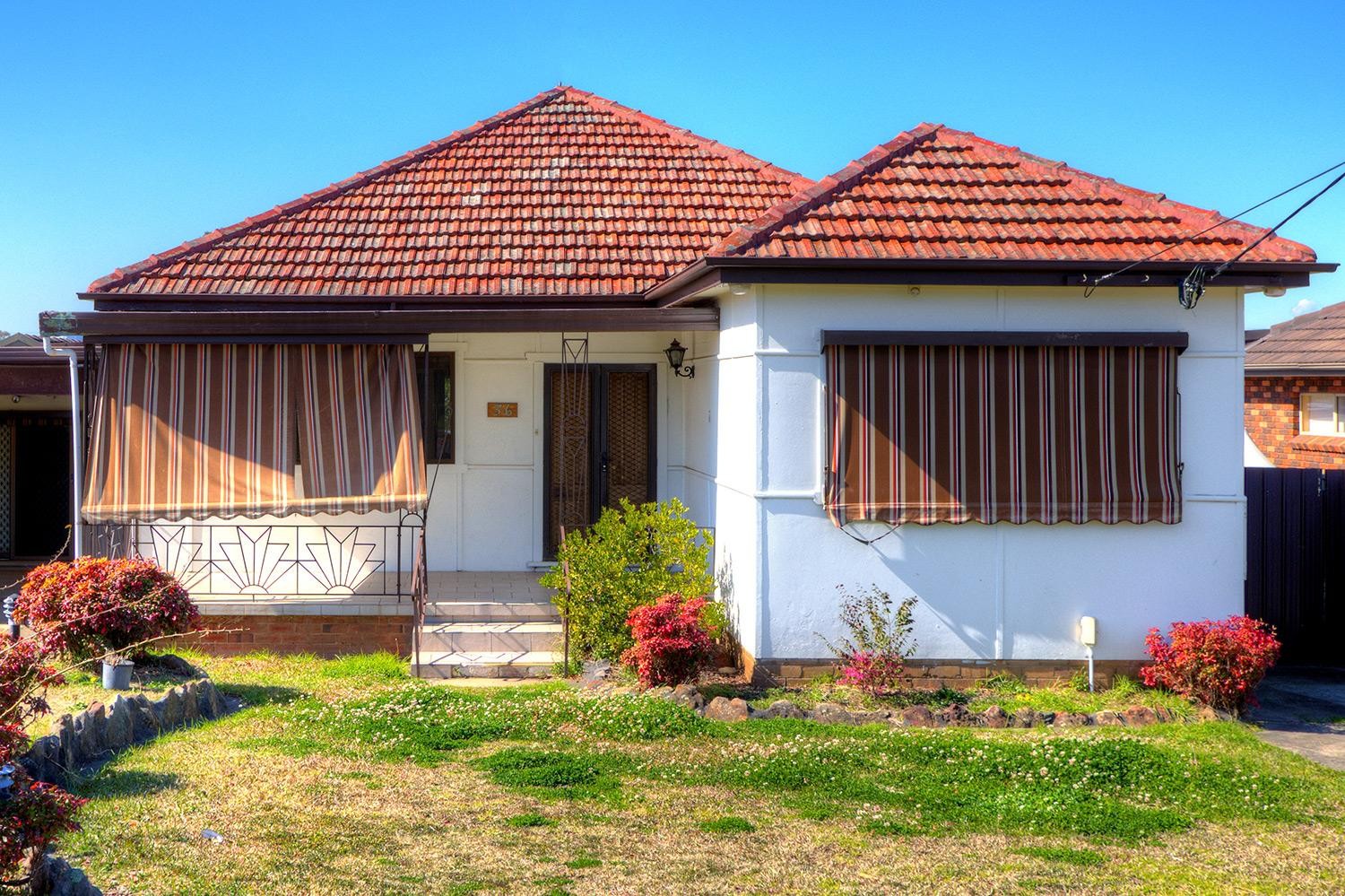 Large Family Home! Water Included!