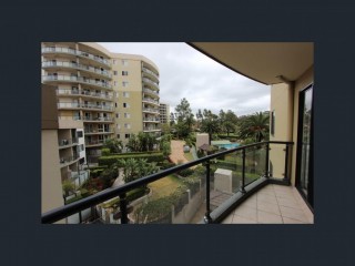 View profile: 3 Bedrooms! 2 Bathrooms! Walk to Station!