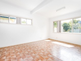 View profile: Four huge bedrooms! Close to Everything