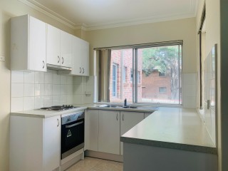 View profile: Outstanding Location Easy stroll to Station & Shopping Centre!