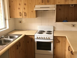 View profile: Lovely Refurbished 3 Bedroom Townhouse