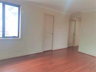 View profile: “Stylish & Spacious Home in a Quiet Street and walk to Station”