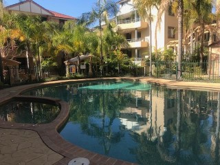 View profile: 3 Bedroom! Double Garage! Water Included! Plus Pool!