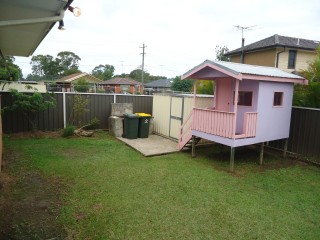 View profile: Sunroom overlooking decking/pergola